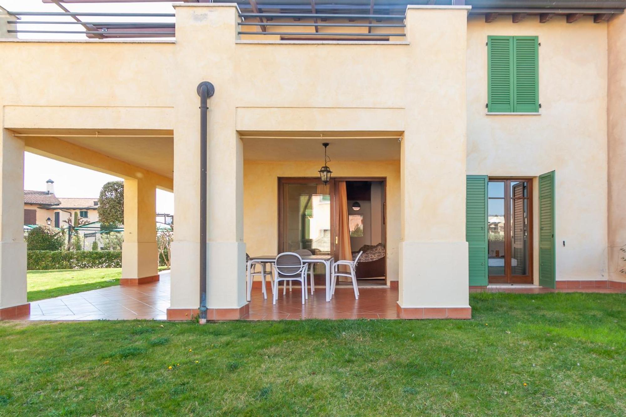 Lugana Resort & Sporting Club Peschiera del Garda Exterior photo